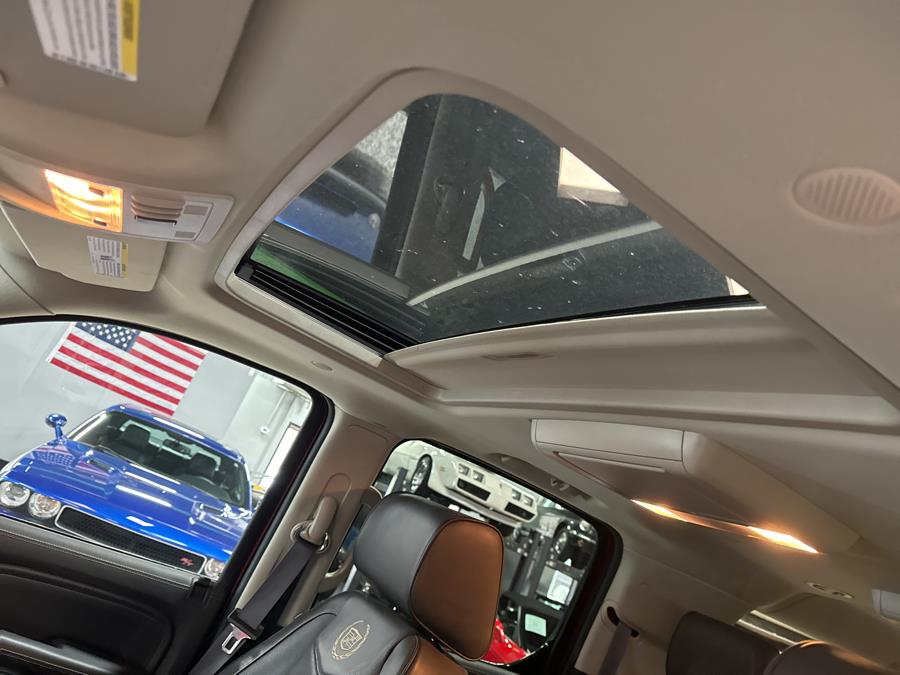 2014 Cadillac Escalade ESV Platinum photo