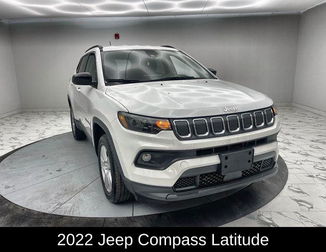 2022 Jeep Compass Latitude photo