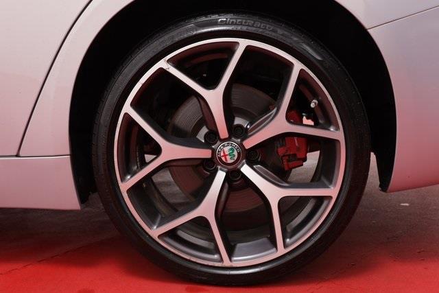 2021 Alfa Romeo Giulia Ti photo