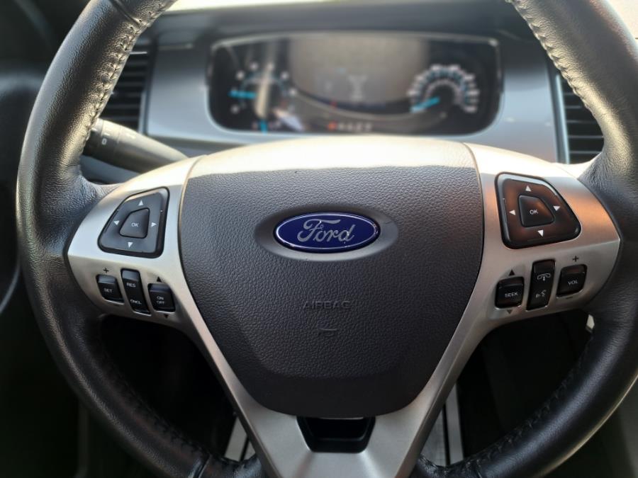 2018 Ford Taurus SEL AWD photo