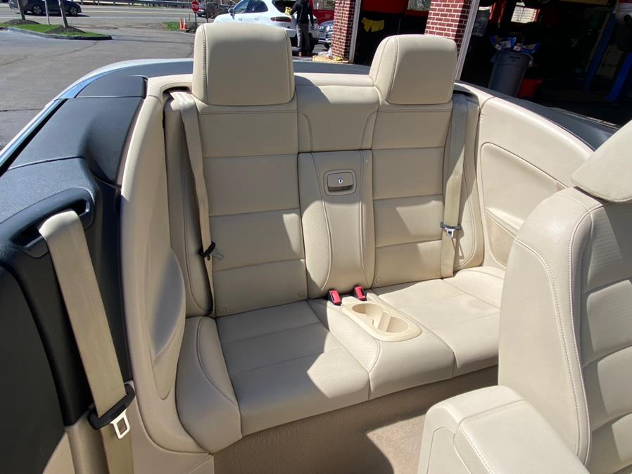 2011 Volkswagen Eos Komfort SULEV photo