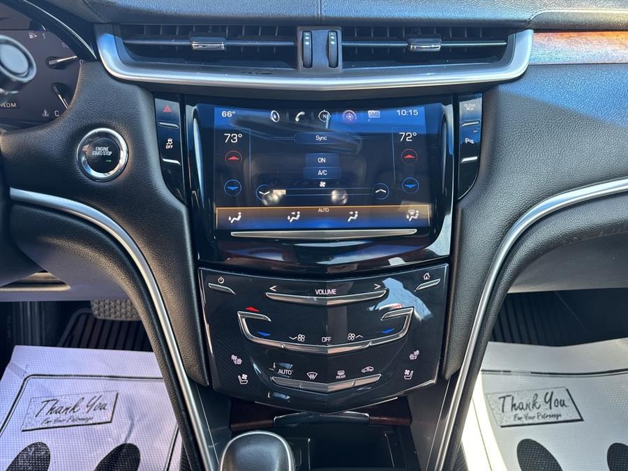2016 Cadillac XTS Luxury photo