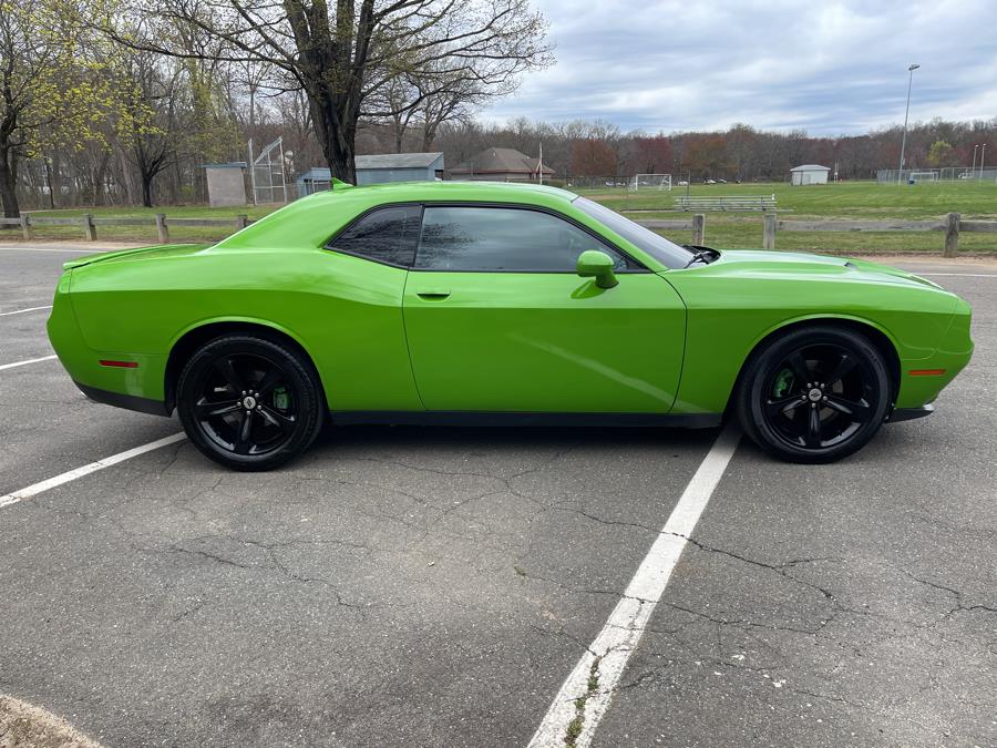 2017 Dodge Challenger R/T Coupe photo
