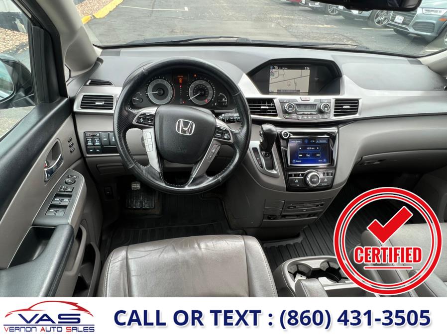 2015 Honda Odyssey 5dr Touring photo