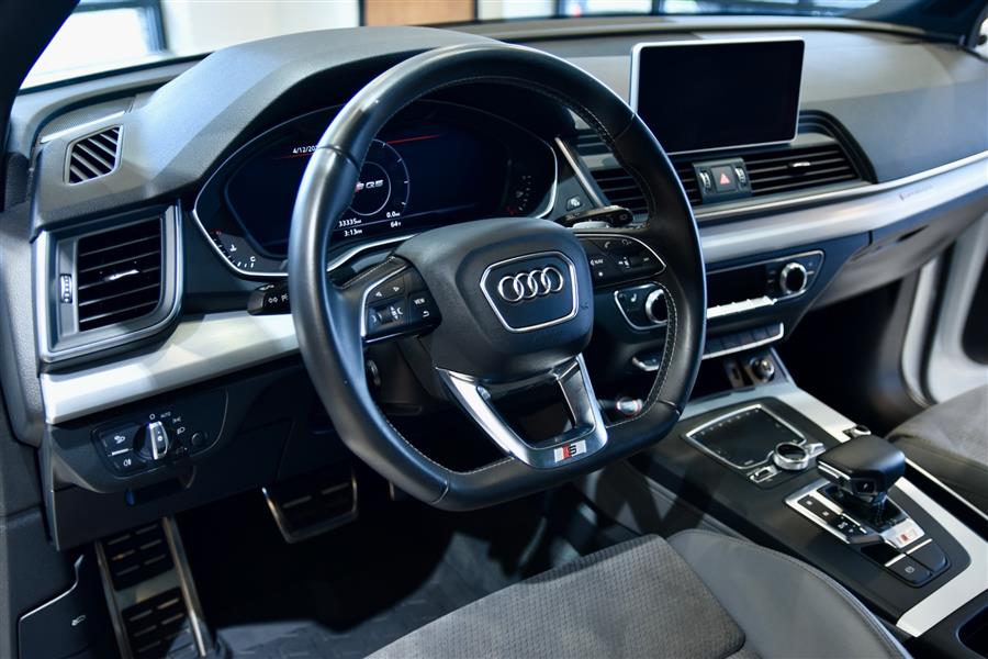 2020 Audi SQ5 3.0T quattro Premium Plus photo