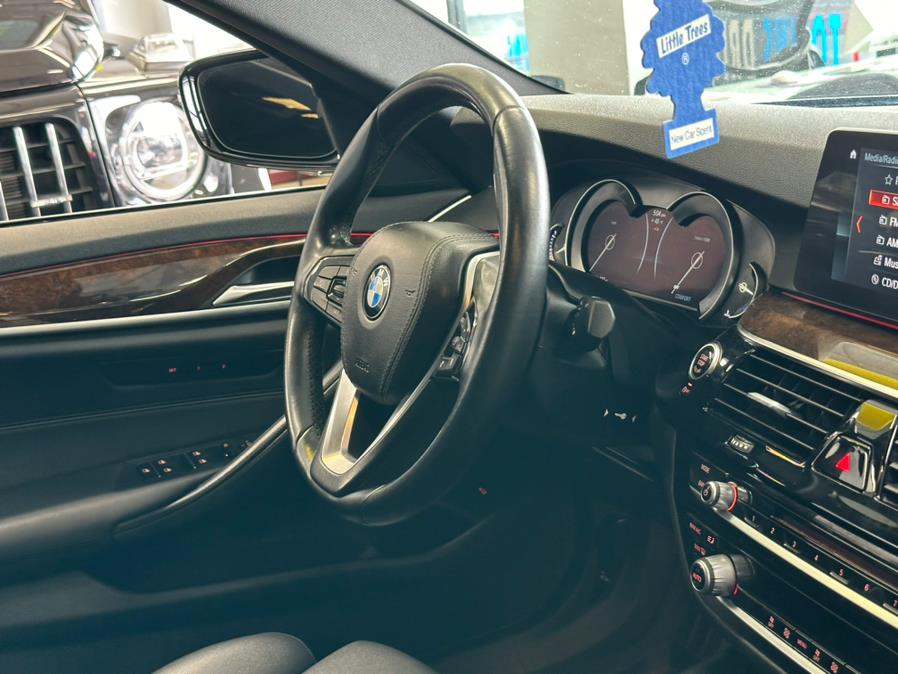 2017 BMW 5-Series 530i xDrive Sedan photo