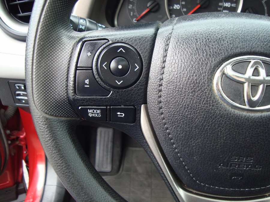 2014 Toyota RAV4 XLE photo