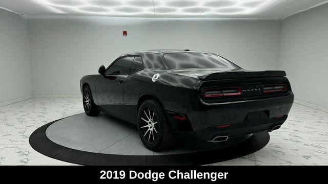 2019 Dodge Challenger SXT photo