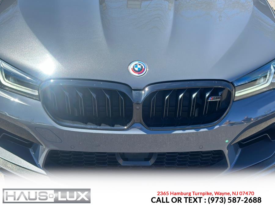 2022 BMW M5 Sedan photo