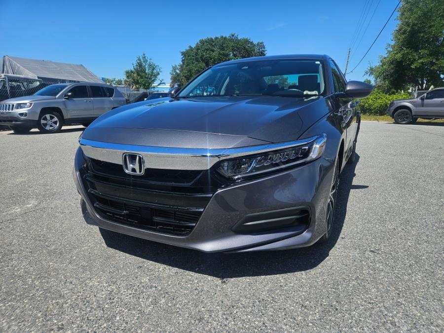 The 2019 Honda ACCORD SEDAN LX 1.5T CVT photos