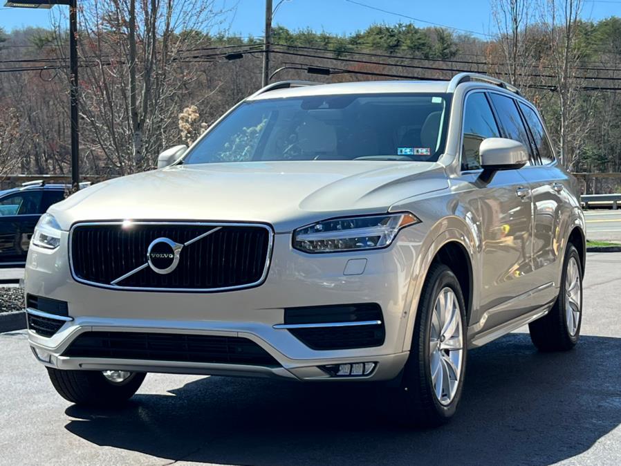 The 2016 Volvo XC90 AWD 4dr T6 Momentum photos