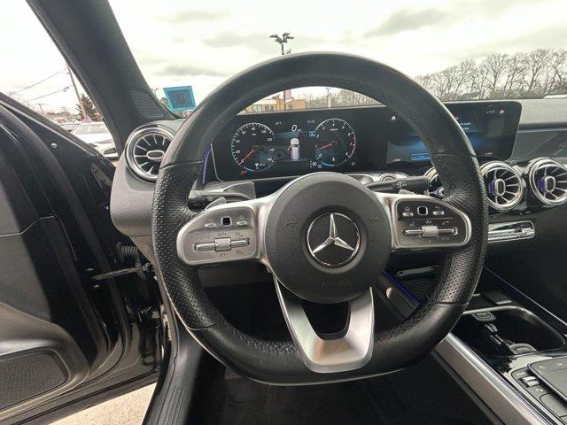 2021 Mercedes-Benz GLB GLB 250 photo