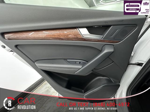 2022 Audi Q5 S line Premium Plus photo