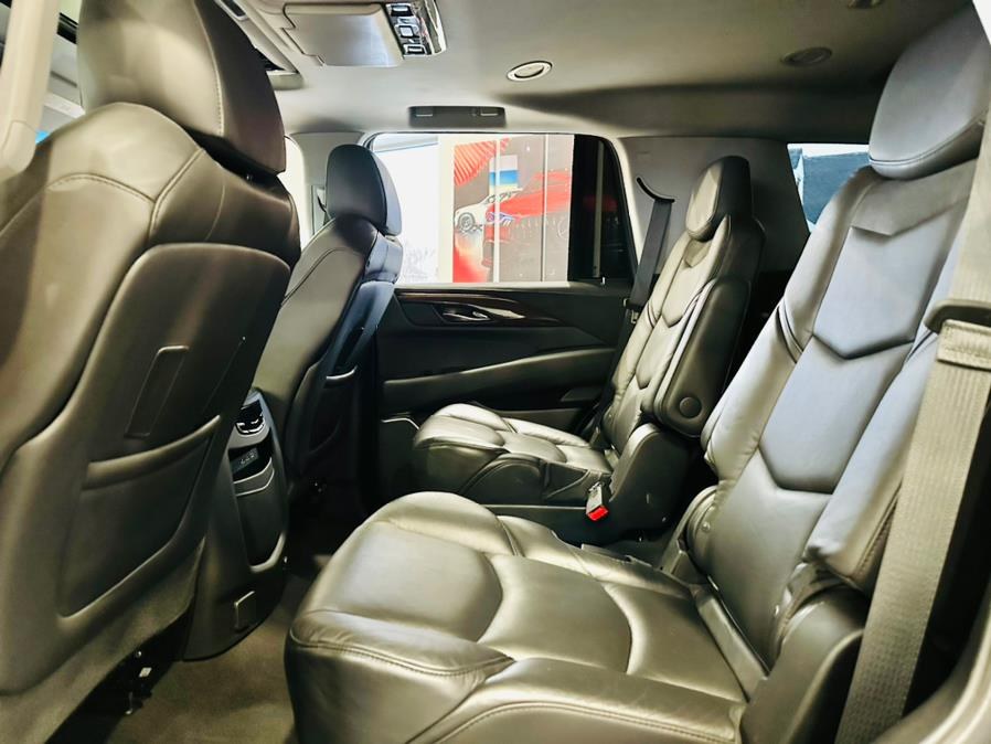 2020 Cadillac Escalade 4WD 4dr Premium Luxury photo