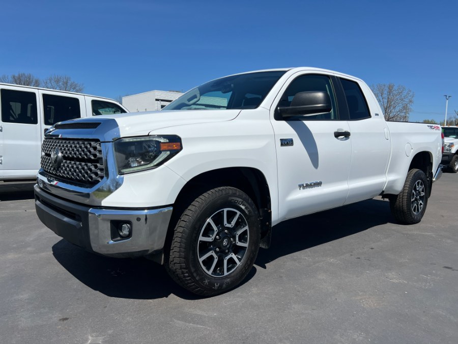 The 2020 Toyota Tundra 4WD SR5 Double Cab 6.5'' Bed 5.7L  photos