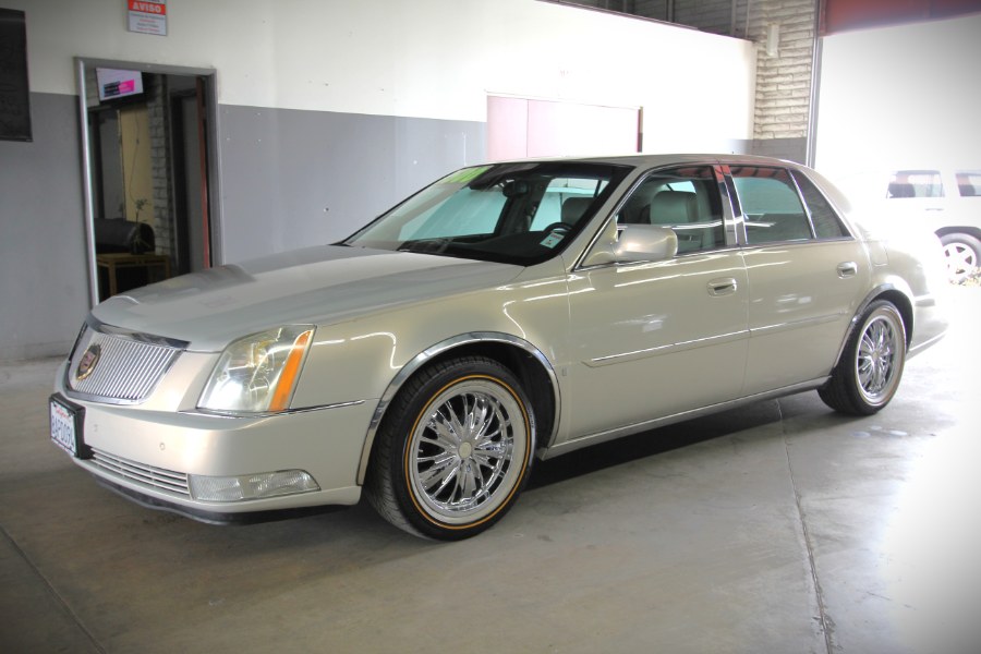 2008 Cadillac DTS photo