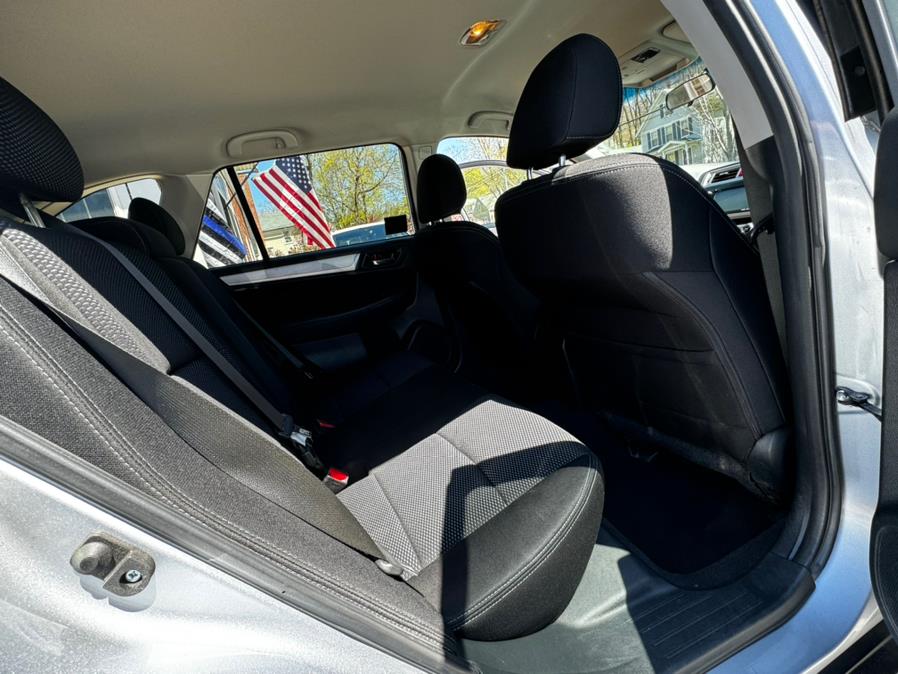 2015 Subaru Outback 4dr Wgn 2.5i Premium PZEV photo