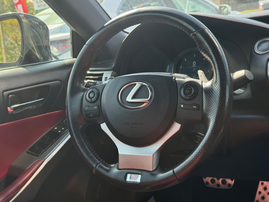 2016 Lexus IS 300 photo