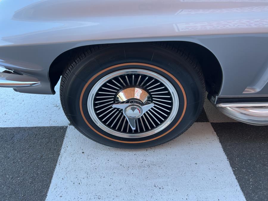 1965 Chevrolet Corvette standard photo