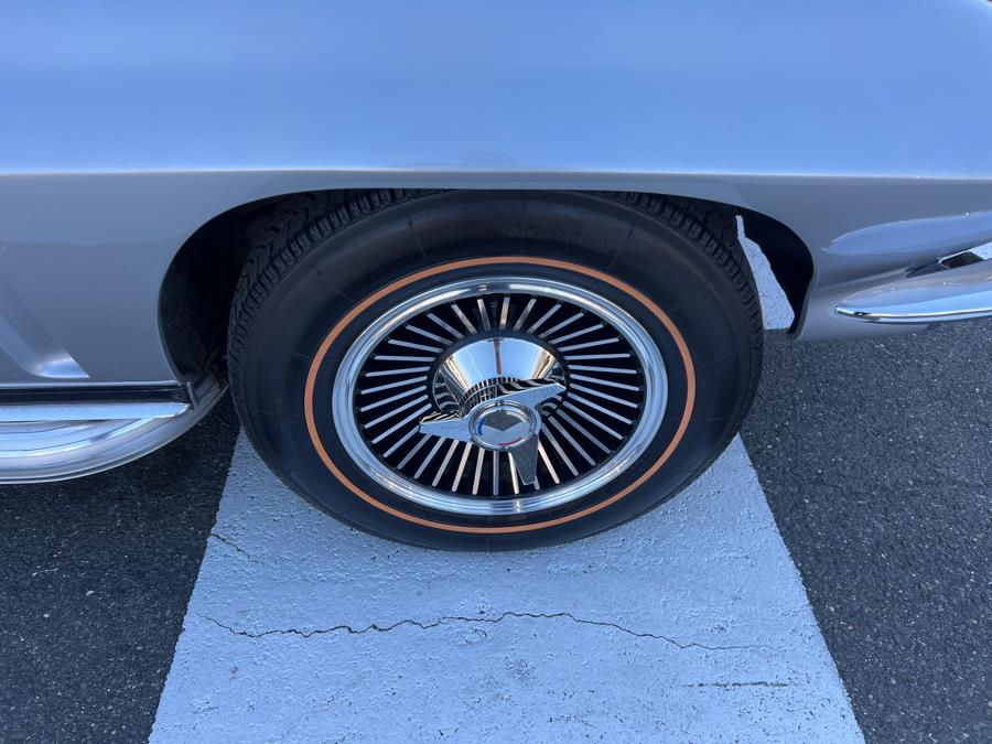 1965 Chevrolet Corvette standard photo