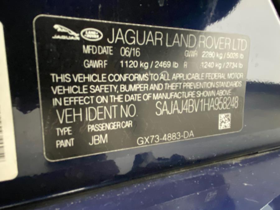 2017 Jaguar XE 35t Premium AWD photo