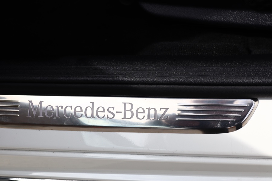 2020 Mercedes-Benz C-Class C 300 Sedan photo
