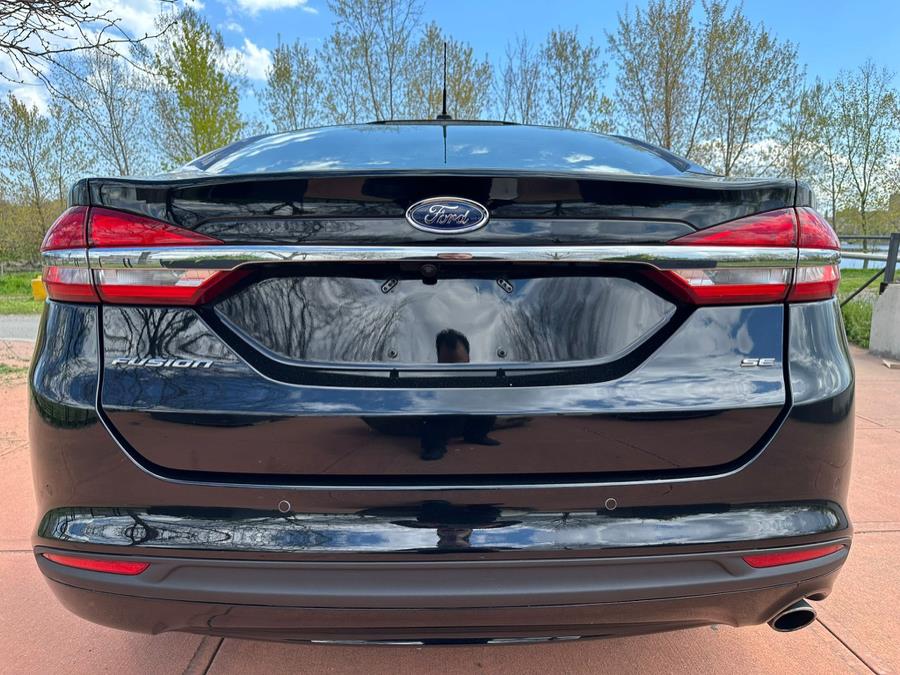 2018 Ford Fusion SE FWD photo