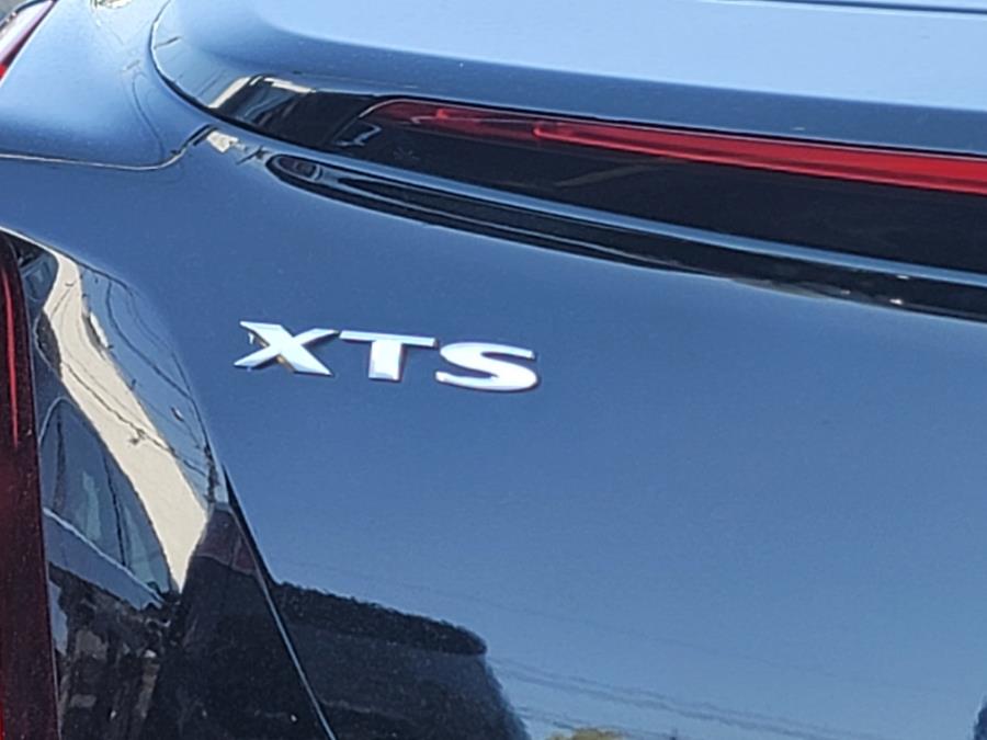 2019 Cadillac XTS 4dr Sdn Luxury FWD photo
