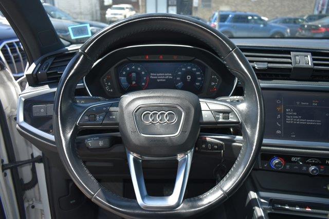 2020 Audi Q3 Premium photo
