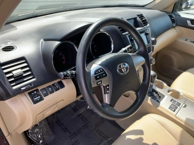 2013 Toyota Highlander photo