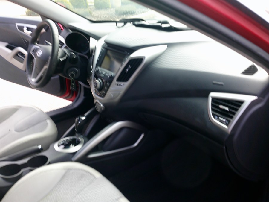 2012 Hyundai Veloster photo