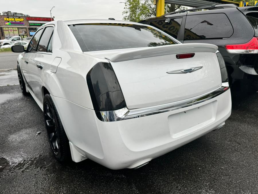 2012 Chrysler 300 C photo