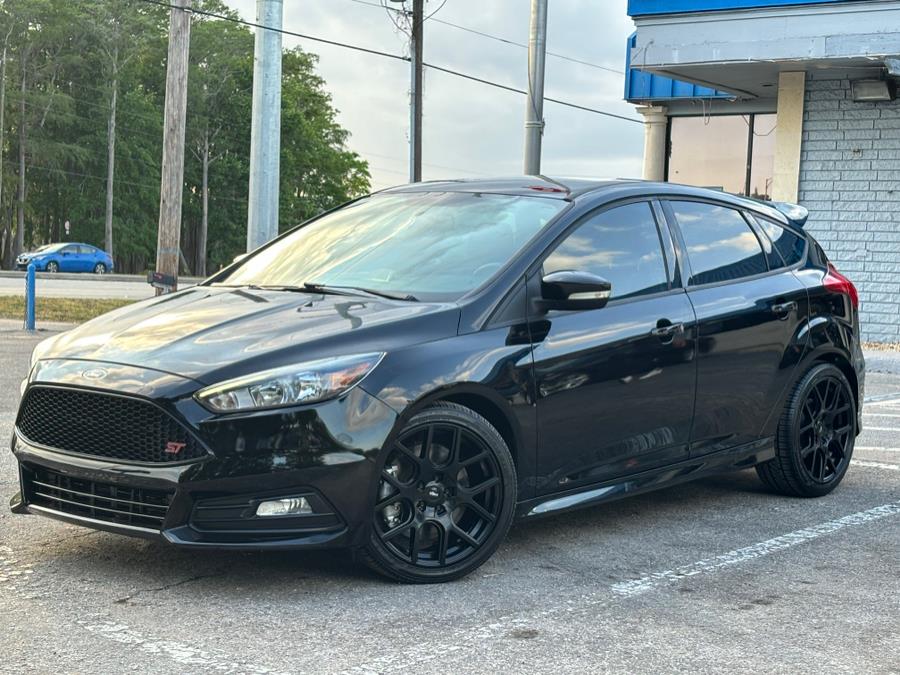 2018 Ford Focus ST