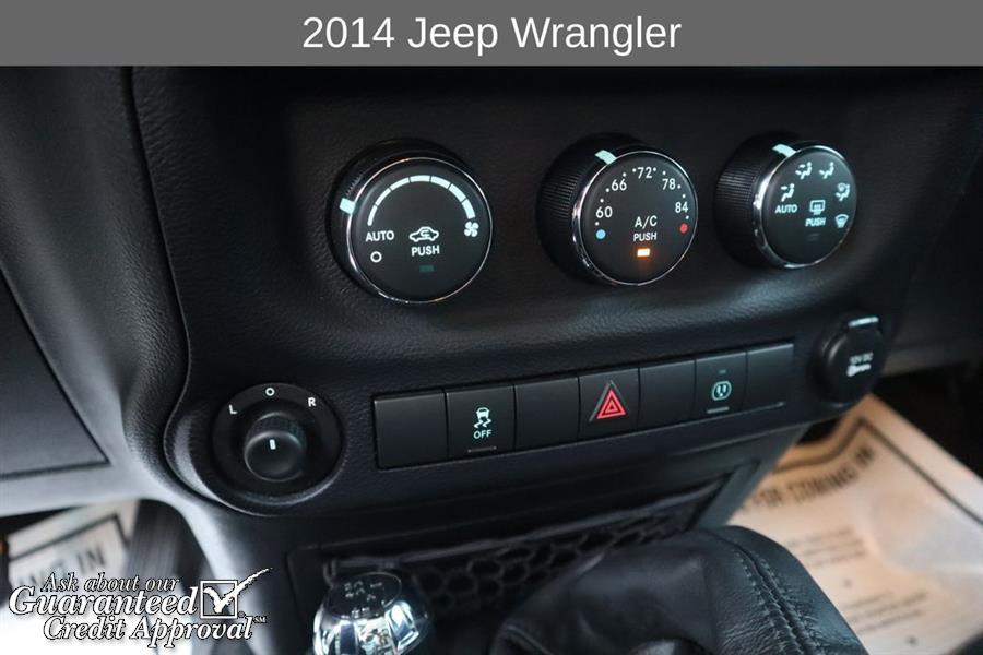 2014 Jeep Wrangler Unlimited Sahara photo