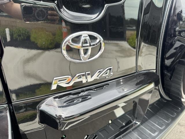 2012 Toyota RAV4 photo