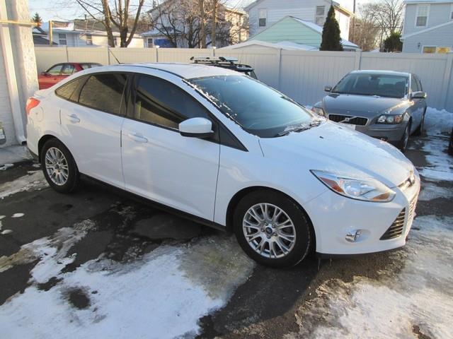 2012 Ford Focus SE photo