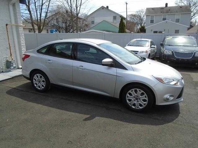 2012 Ford Focus SE photo