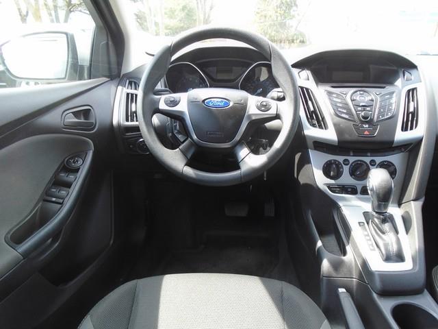 2012 Ford Focus SE photo