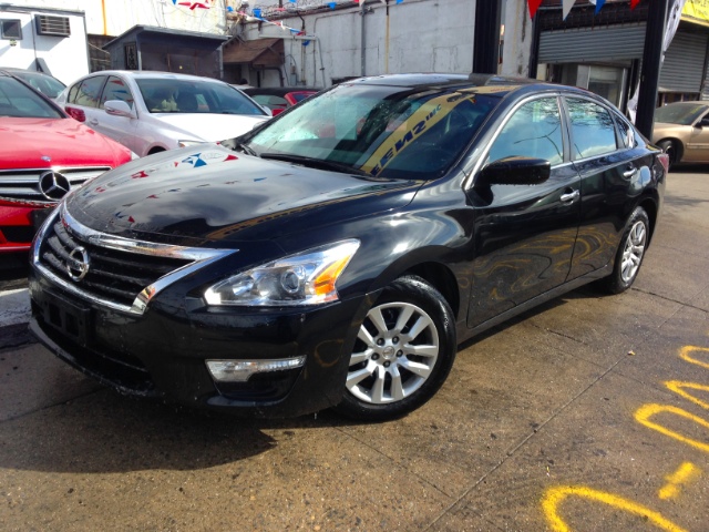 2015 Nissan Altima 4dr Sdn I4 2.5 S photo