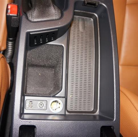 2011 BMW Legend 328i photo