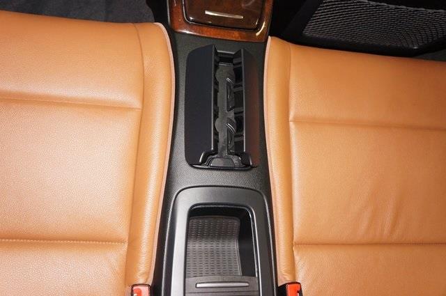 2011 BMW Legend 328i photo