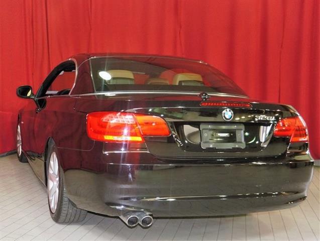 2011 BMW Legend 328i photo