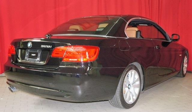 2011 BMW Legend 328i photo