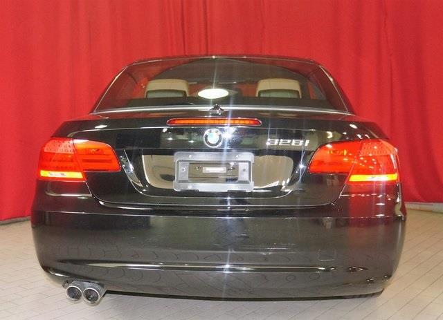 2011 BMW Legend 328i photo