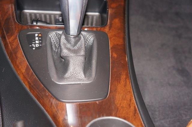 2011 BMW Legend 328i photo