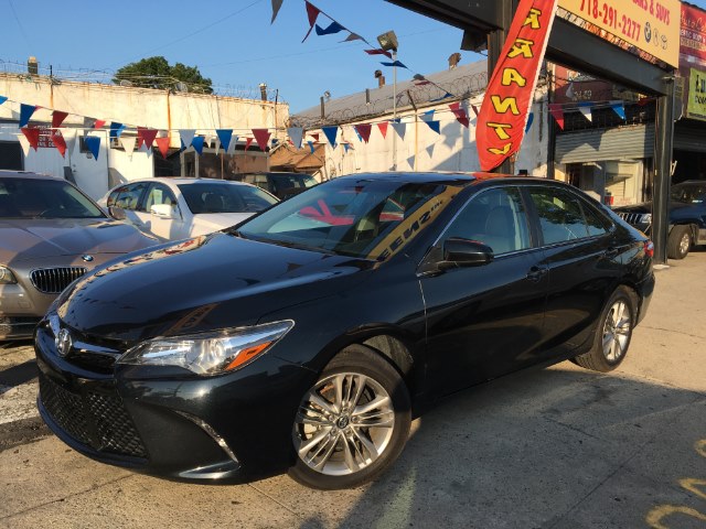 The 2015 Toyota Camry 4dr Sdn I4 Auto XSE (Natl) photos