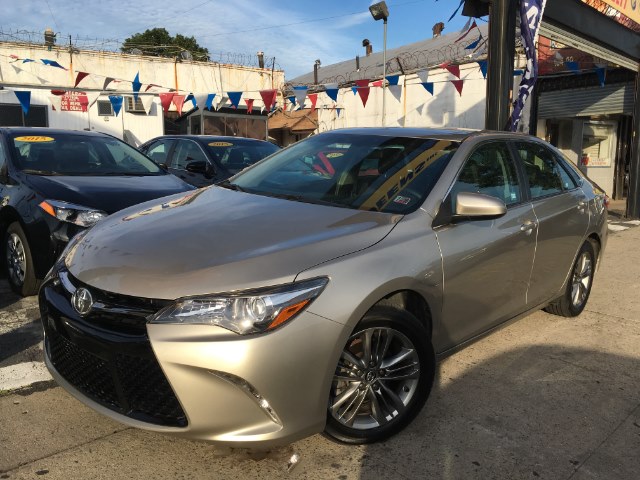 2015 Toyota Camry 4dr Sdn I4 Auto SE (Natl) photo