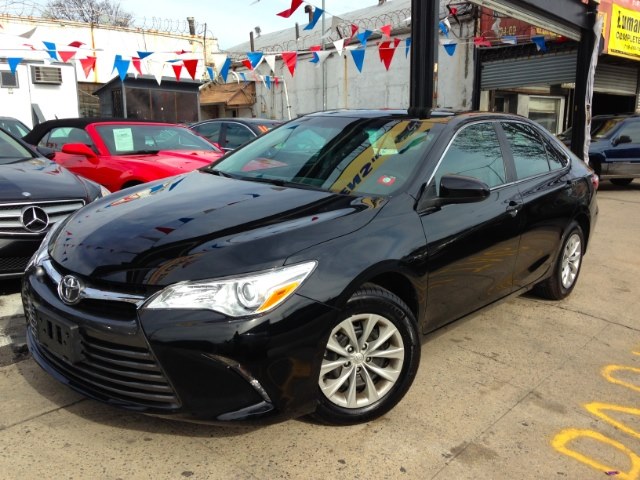 2016 Toyota Camry 4dr Sdn I4 Auto XLE (Natl) photo