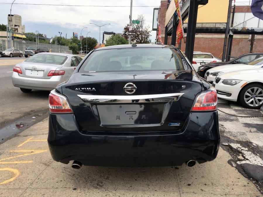 2015 Nissan Altima 4dr Sdn I4 2.5 S photo