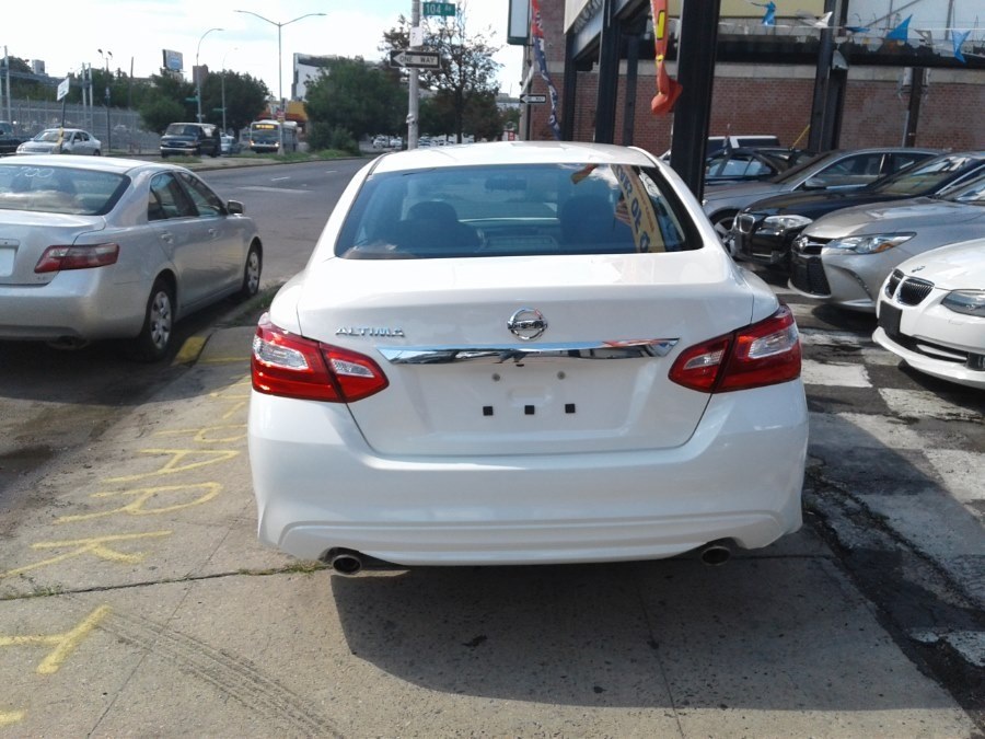 2016 Nissan Altima 4dr Sdn I4 2.5 SV photo